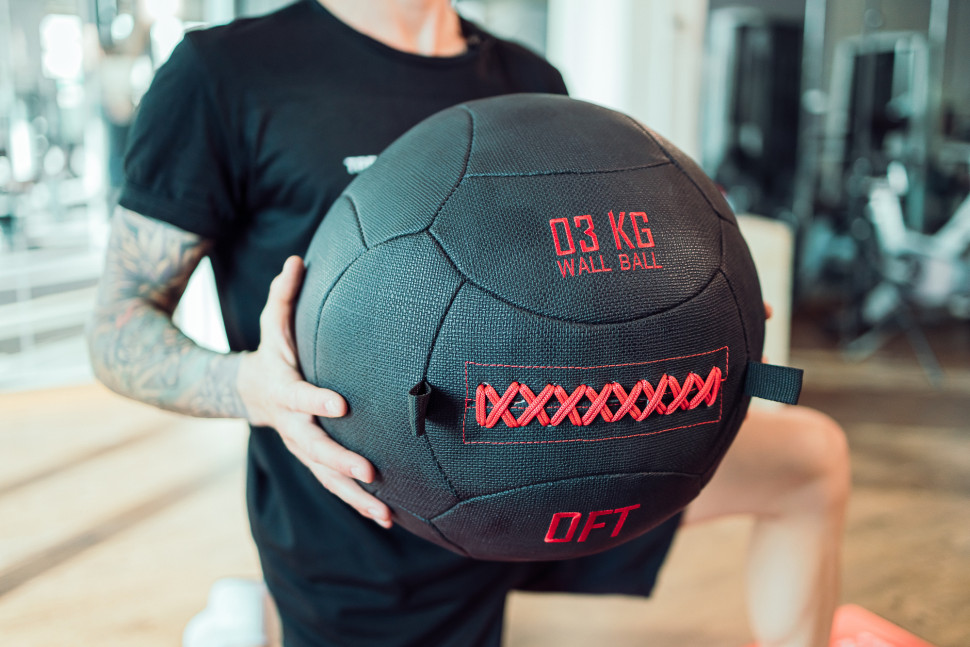 Тренировочный мяч OFT Wall Ball Deluxe 3 кг